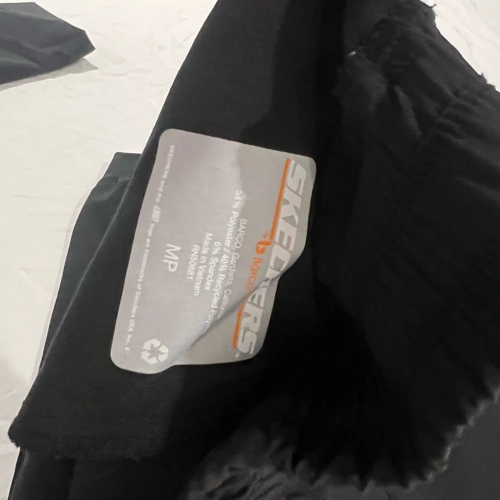 Skechers Black Cargo scrubs - Picture 7 of 8